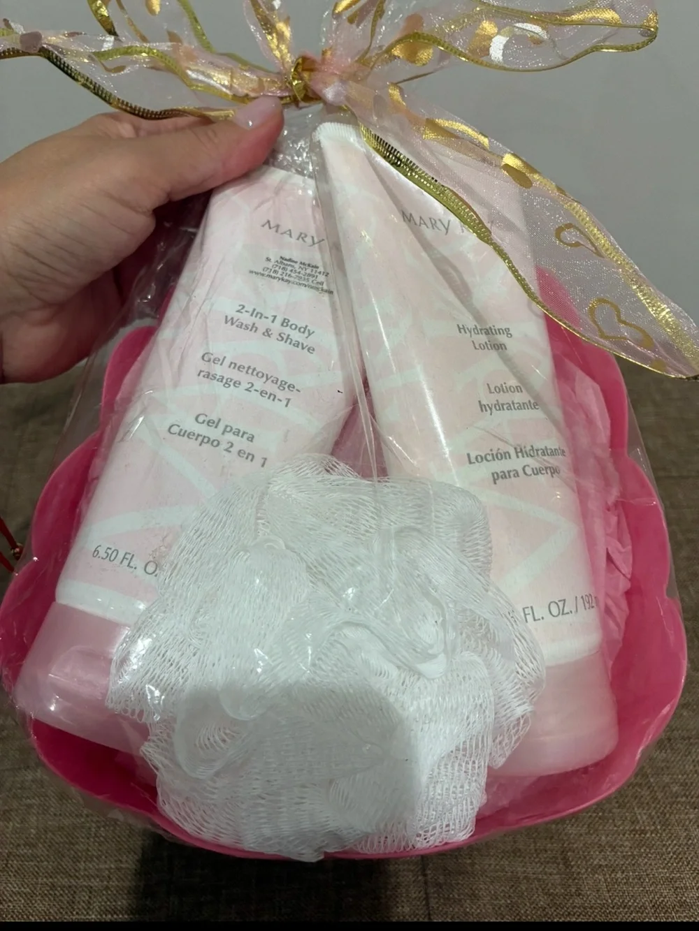 Mary Kay Hydrating Body Lotion & 2-in-1 Body Wash & Shave - Pink